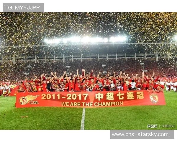 2013年天下足球盛典回顾：激情四溢的绿茵场与传奇球星的辉煌瞬间