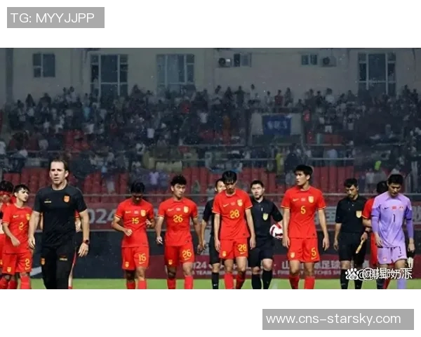 激战亚洲杯决赛巅峰对决球迷热情高涨期待精彩瞬间